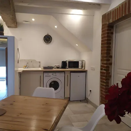A 10Mn De Vichy Studio Dans Ancienne Etable Exterior photo